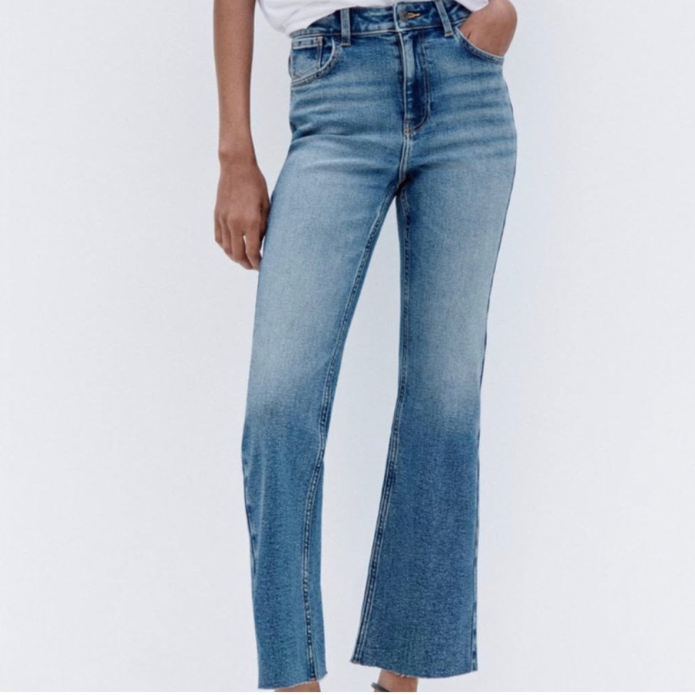 Zara ankle flare jeans, ankle bootcut jeans, like new zara jeans, medium wash
